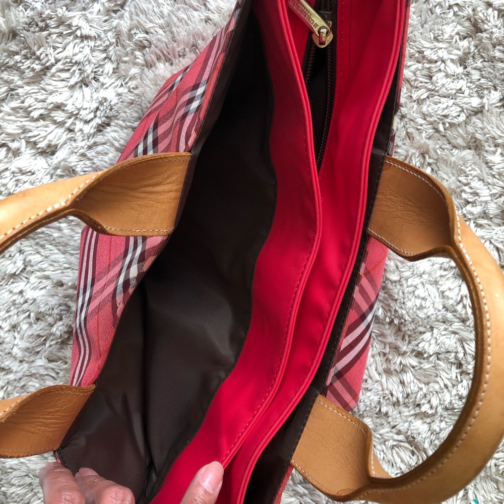 BURBERRY HAND BAG - Picture 6 of 16